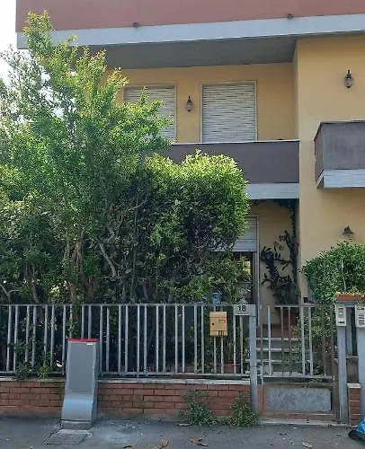 Verahouse * Βιαρέτζιο