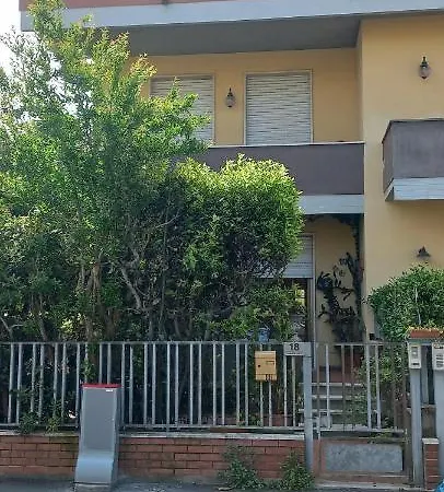 Verahouse * Viareggio